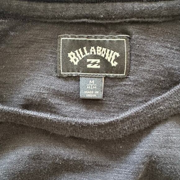 Bundle of Billabong Surfer/Beach Tees, 2 Included - Picture 5 of 9